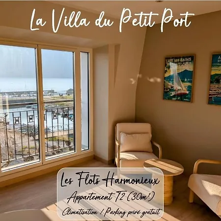 La Du Petit Port - & *