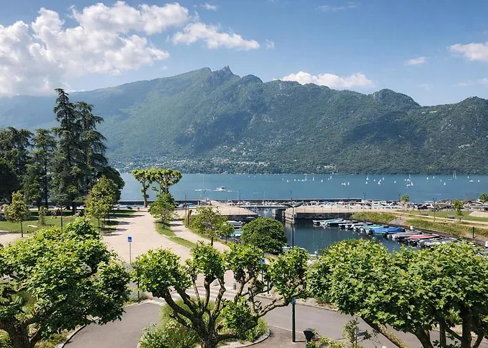 Appartement La Du Petit Port - Appartements&chambres *